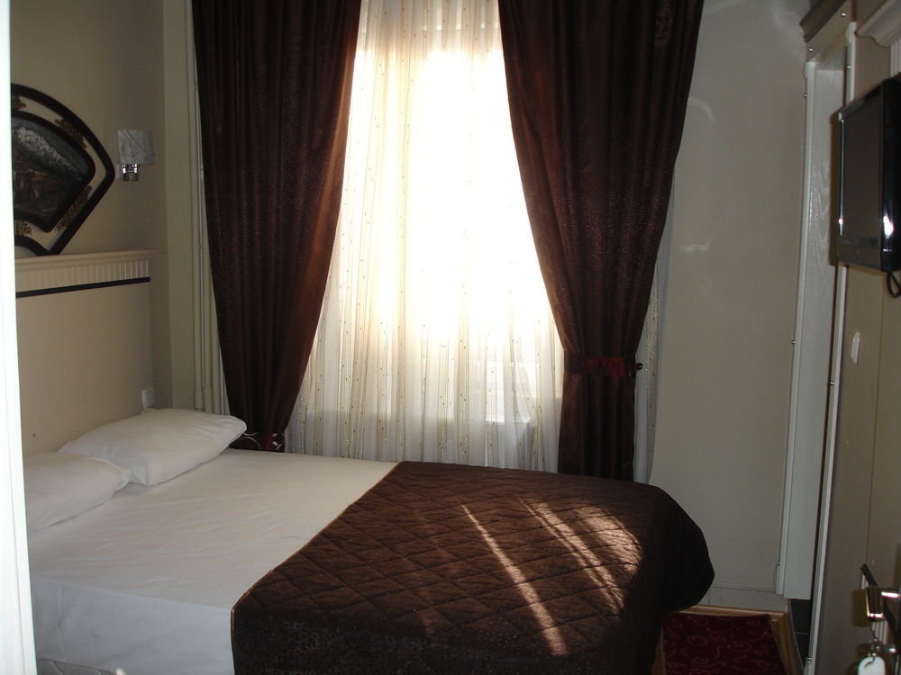 Hurriyet Hotel Estambul Exterior foto